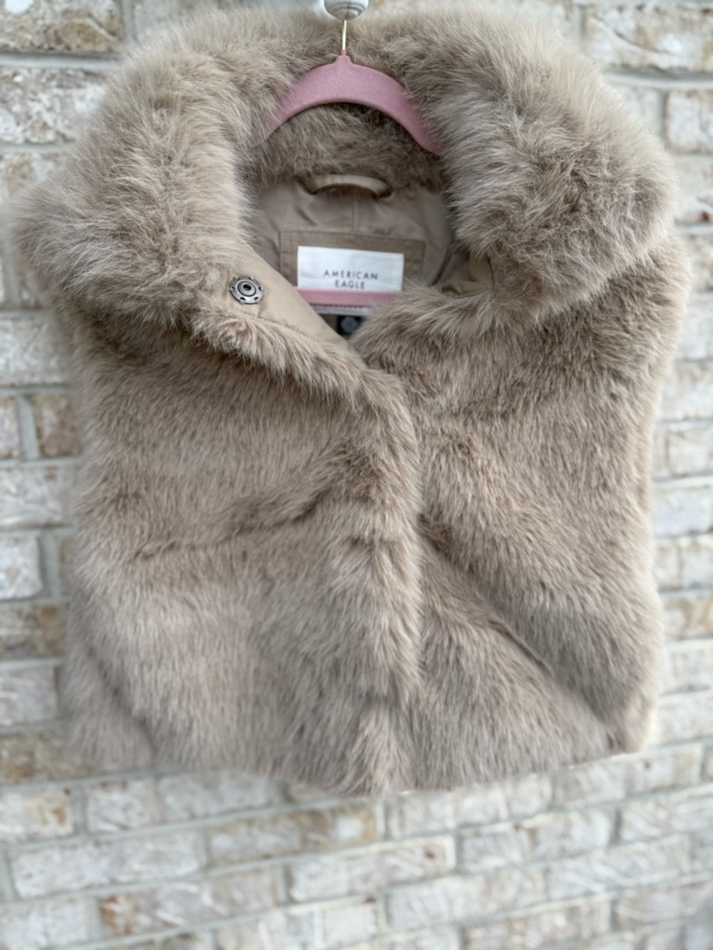American Eagle Faux Fur Vest , NWT , Sz XS - Picture 7 of 9